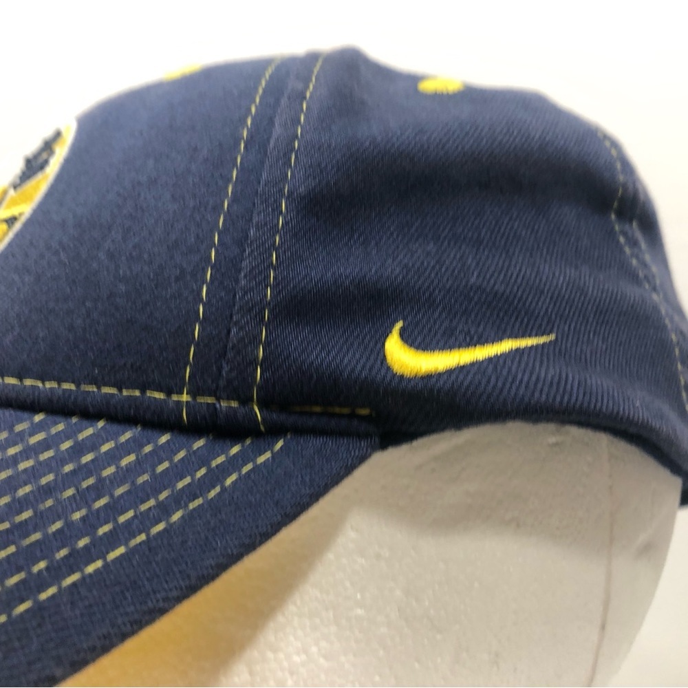 Nike Michigan Wolverines Baseball Cap - Picture 3 of 11